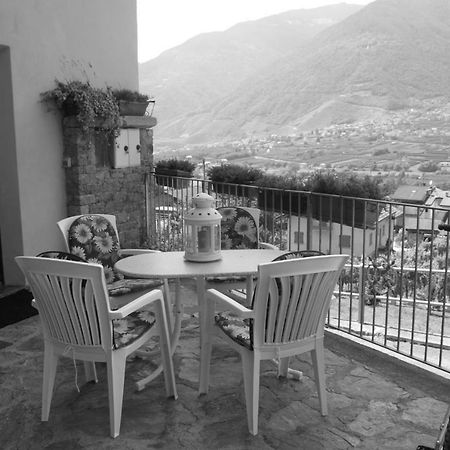 דירות Villa di Tirano La Madonnina מראה חיצוני תמונה