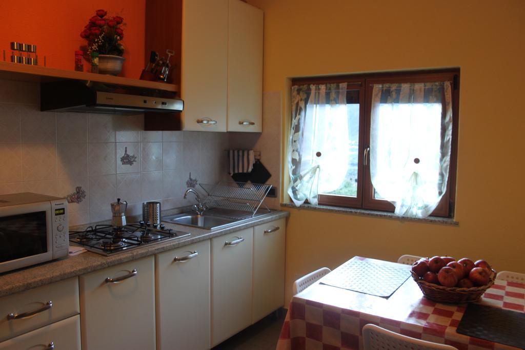 דירות Villa di Tirano La Madonnina חדר תמונה